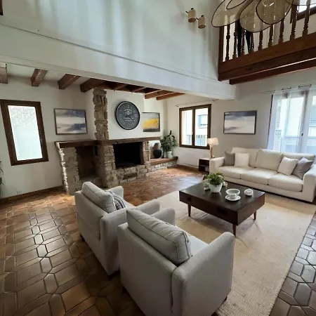 Paradis - Grande Demeure Familiale Proche Puy-du-foυ Ferienhaus