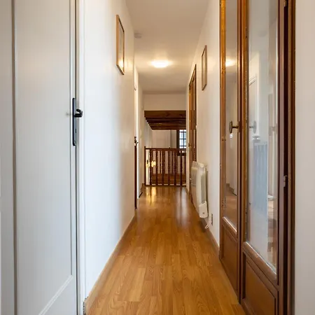 Paradis - Grande Demeure Familiale Proche Puy-du-foυ Ferienhaus Cholet