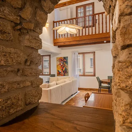 Paradis - Grande Demeure Familiale Proche Puy-du-foυ Ferienhaus Cholet